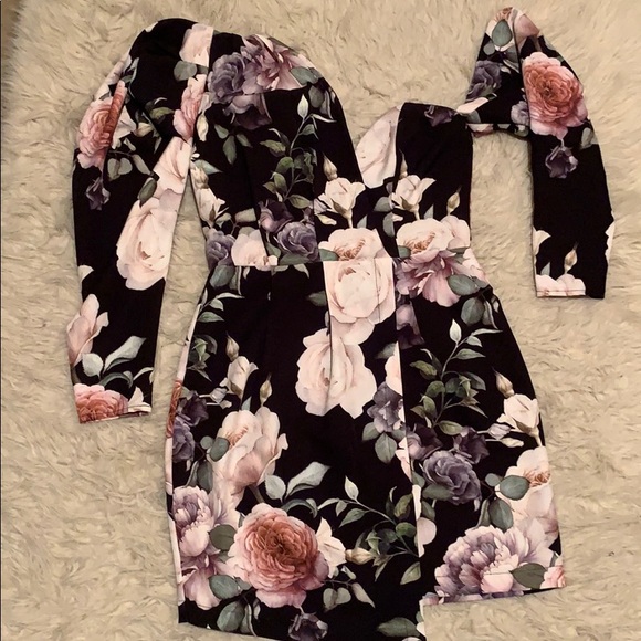 Floral mini dress - Picture 1 of 3